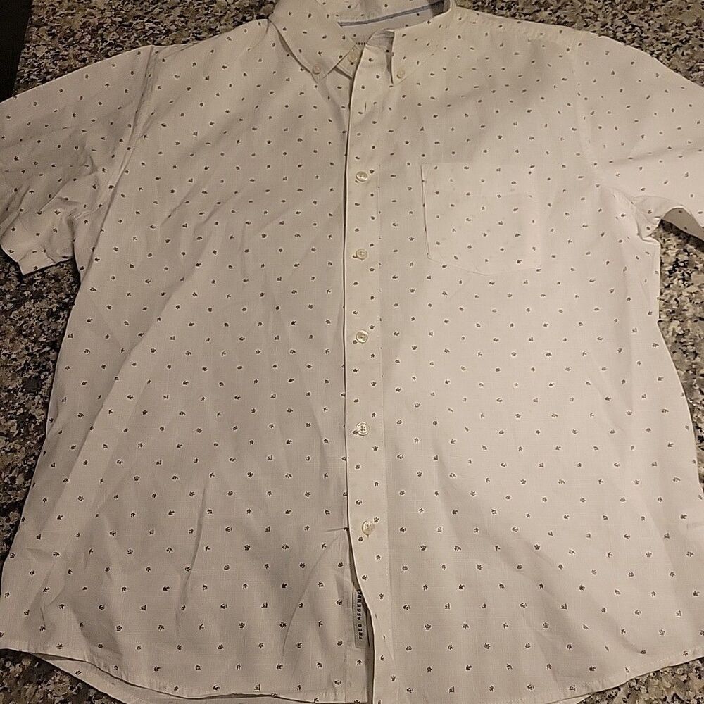 Free Assembly Men's Large White Floral Button Down Shirt